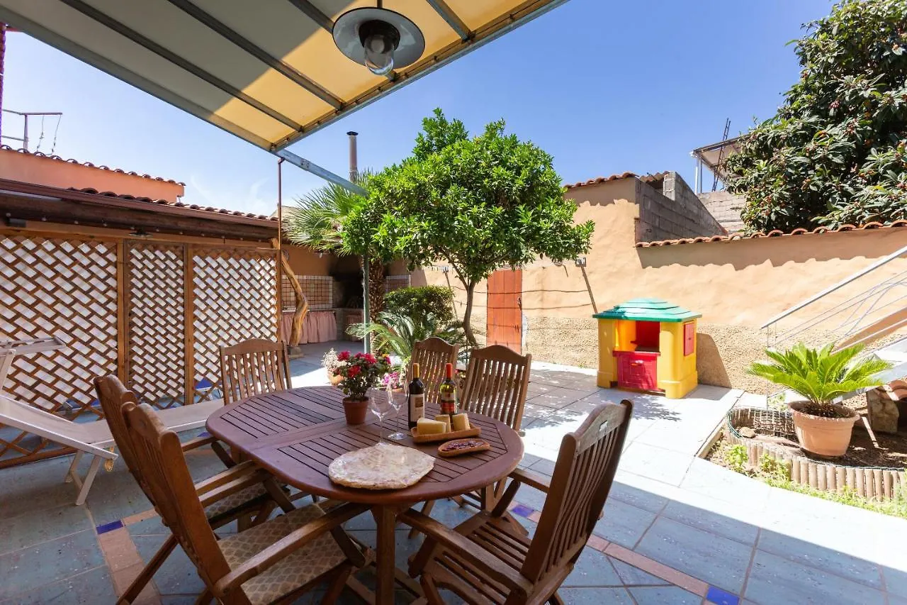 Confortevole Appartamento Provenzale Sant'Antioco Apartment