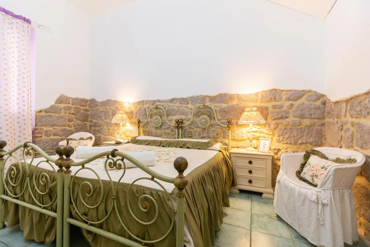 Confortevole Appartamento Provenzale Sant'Antioco Italy
