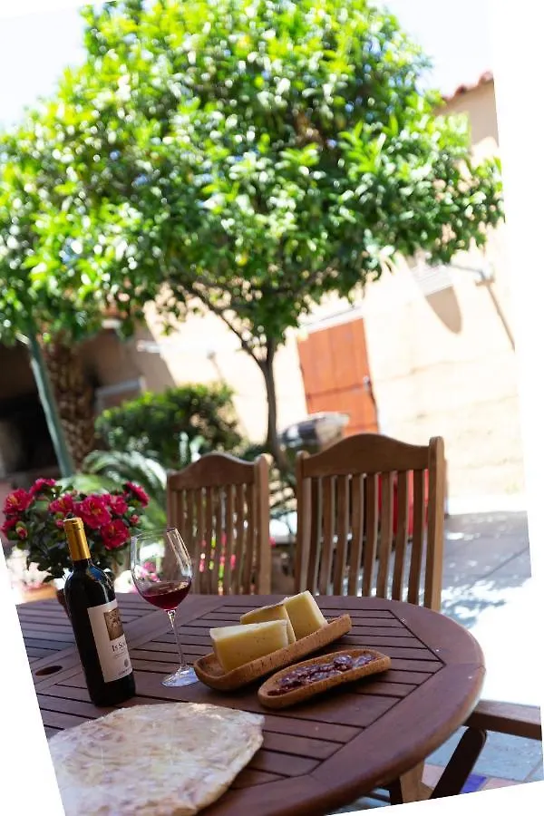Apartment Confortevole Appartamento Provenzale Sant'Antioco
