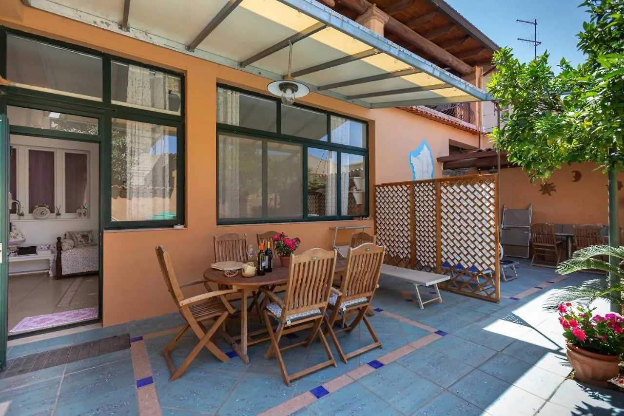 Confortevole Appartamento Provenzale Sant'Antioco Apartment