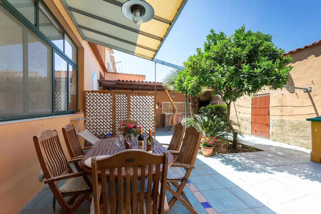 Apartment Confortevole Appartamento Provenzale Sant'Antioco
